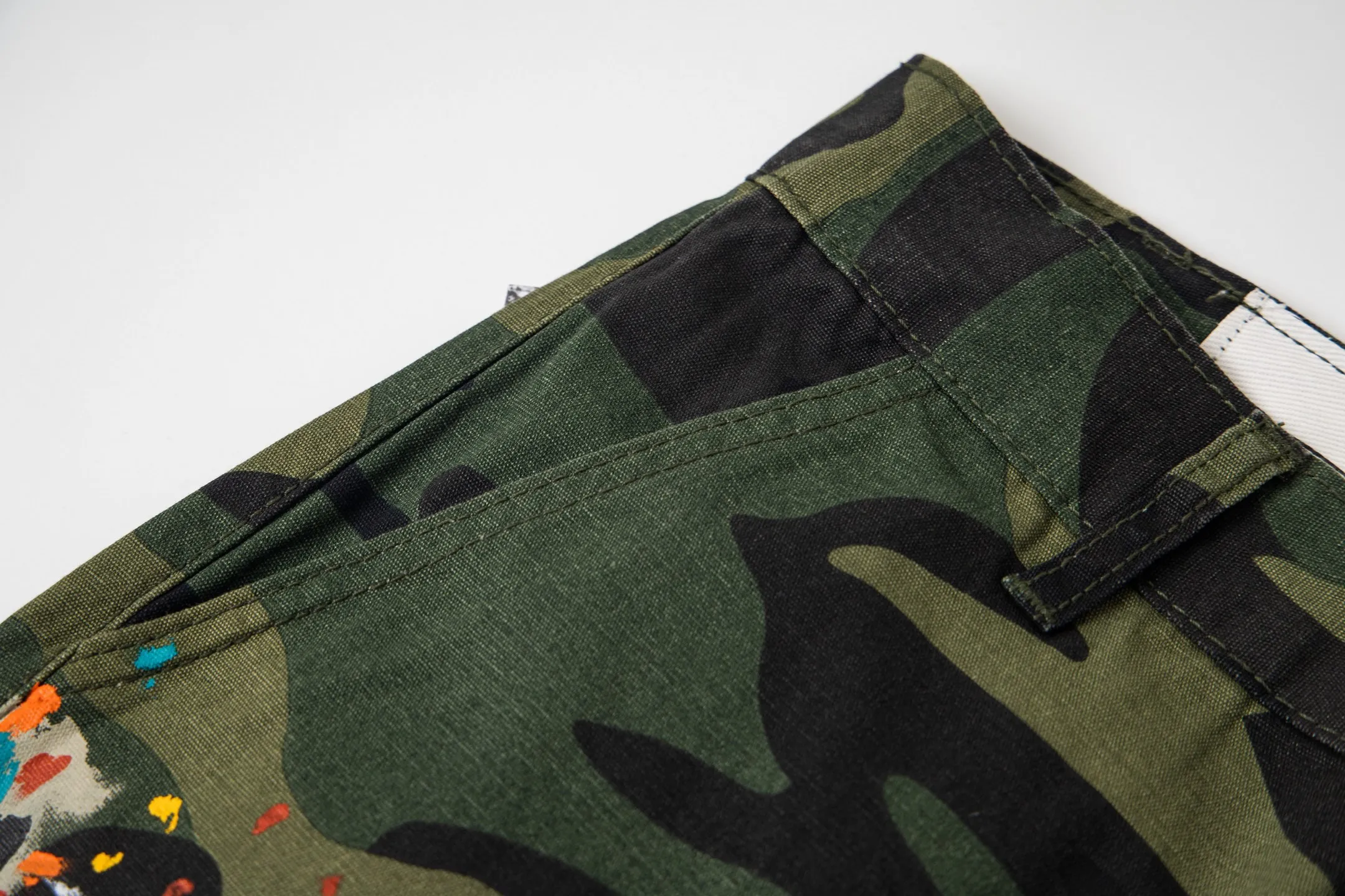 #8208 P260💰 GALLERY DEPT leopard print camouflage splash ink splicing overalls high street retro American casual trousers. Original purchased and patterned to truly restore the ultimate texture of Vintage. The whole splicing is in heavy water washing process. Craftsmen hand splash ink. You can see the details. Three-dimensional cutting version. Loose and comfortable. Not picky on the figure. Makes taller and slimmer. Seiko factory. Original quality control. Same style for men and women. Can be matched with couples. Versatile recommendation. Essential jeans for all seasons Color: Camouflage